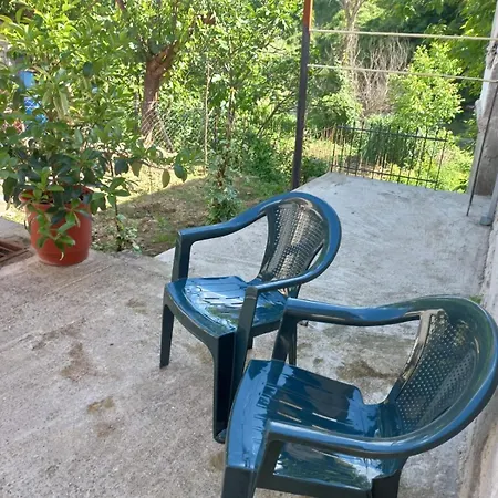 Cozy Riverside * Kelcyre