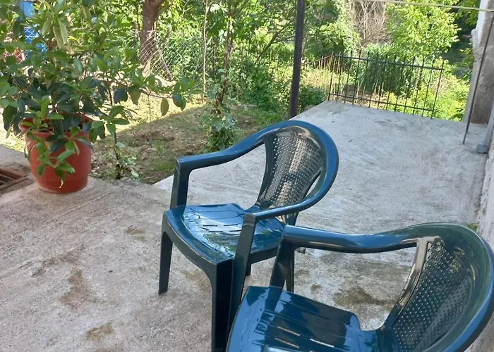 Cozy Riverside * Kelcyre